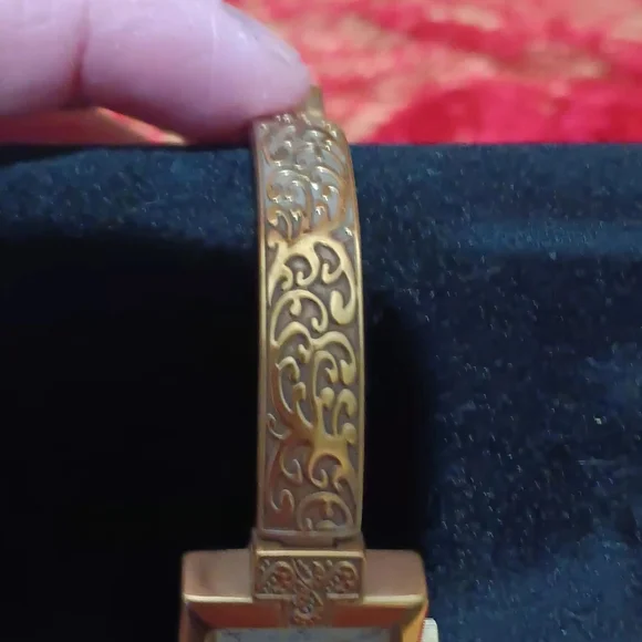 Vintage Anne Klein Watch - Picture 4 of 6